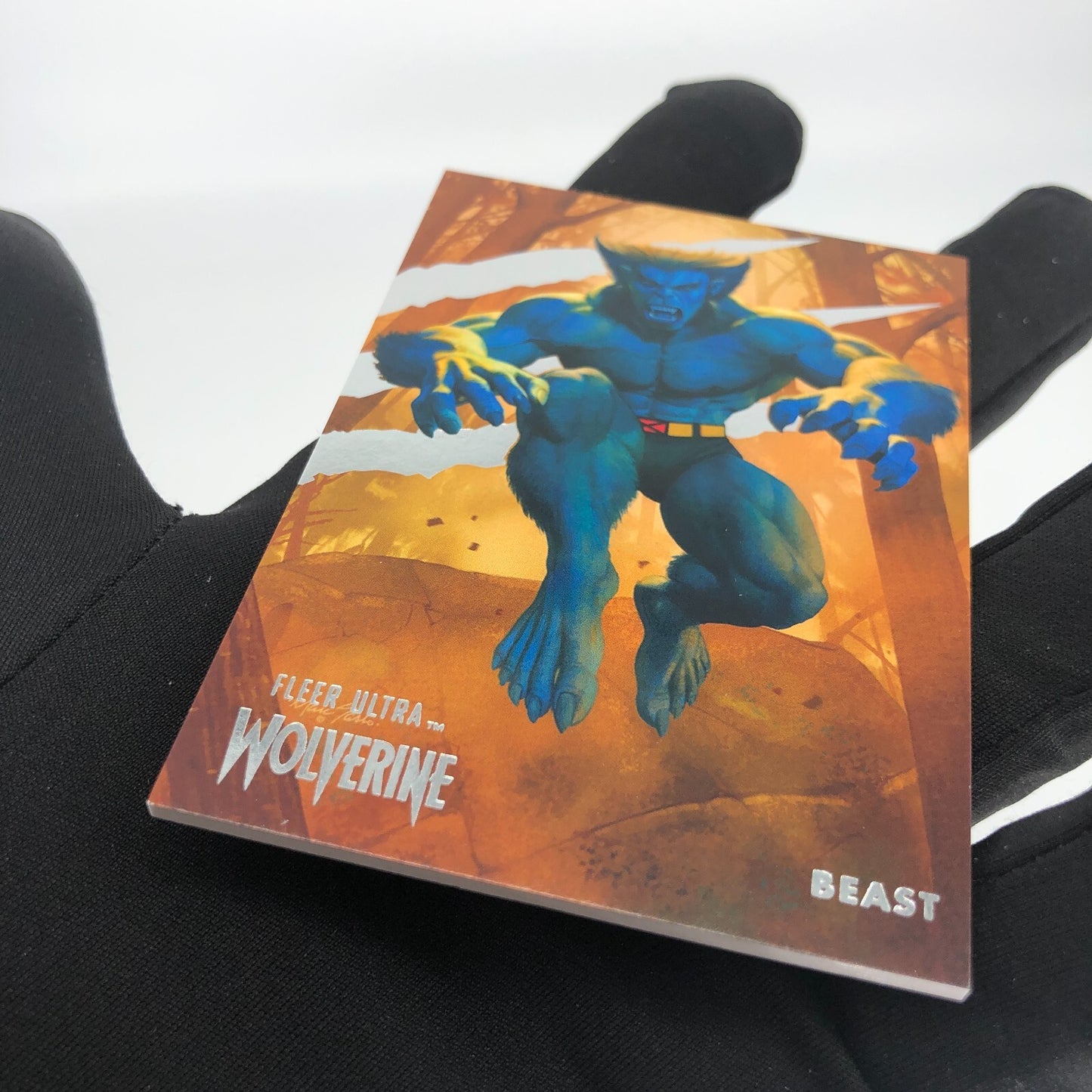 Marvel Card Beast 31 Base Upper Wolverine Ultra [A]