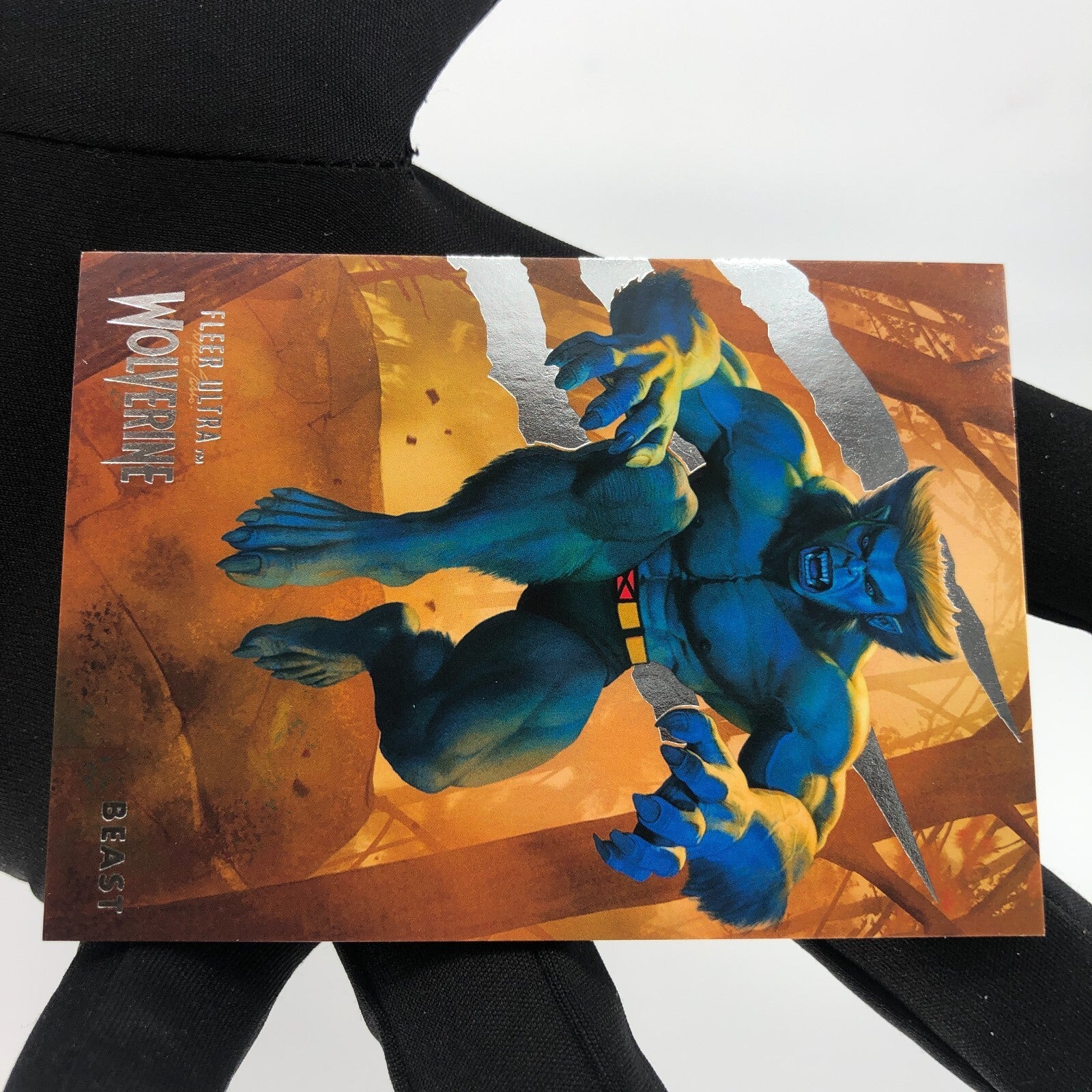 Marvel Card Beast 31 Base Upper Wolverine Ultra [A]
